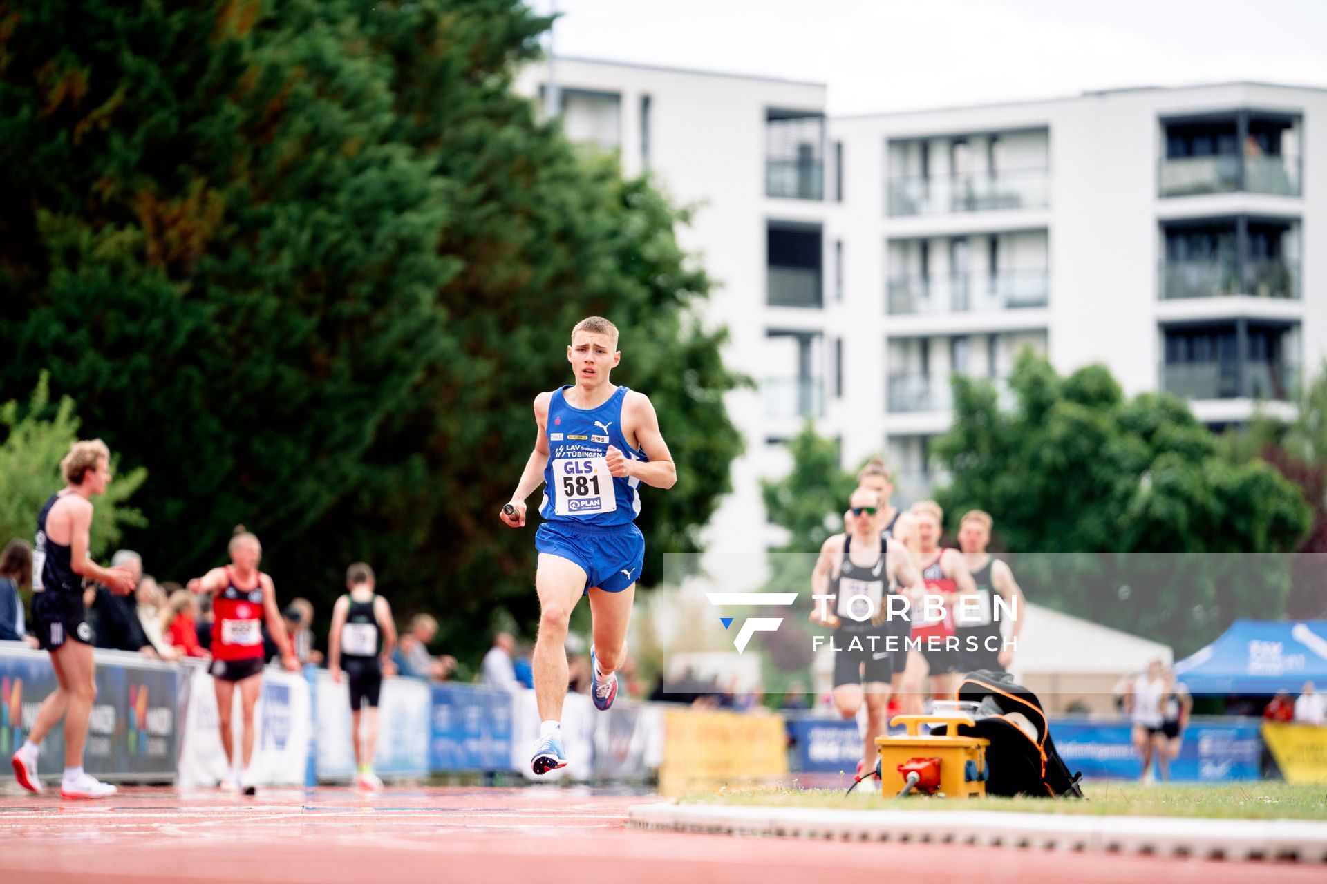 Ben Eric Schlichter (LAV Stadtwerke Tuebingen) am 29.05.2022 waehrend der Deutschen Meisterschaften Langstaffel im Otto-Schott-Sportzentrum in Mainz
